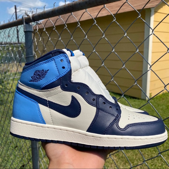 NEW Nike Air Jordan 1 High UNC Obsidian - Picture 2 of 6